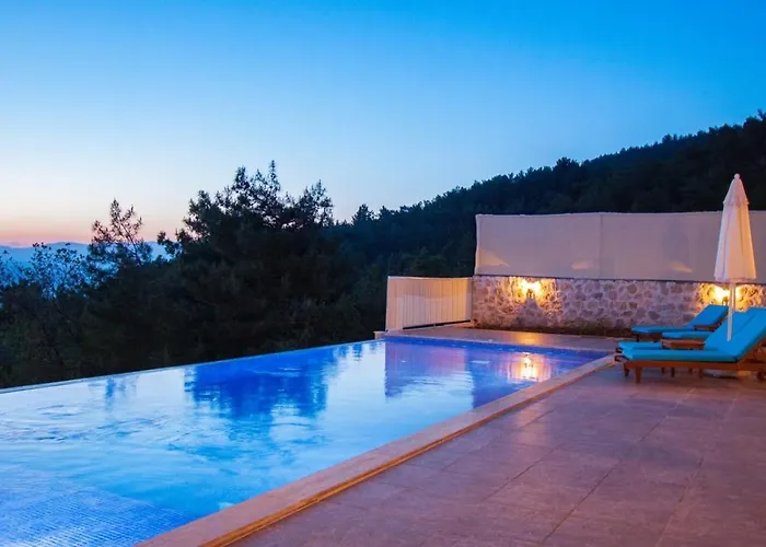 Secluded Private Pool Jakuzzi In Uzumlu Village Villa Kalkan