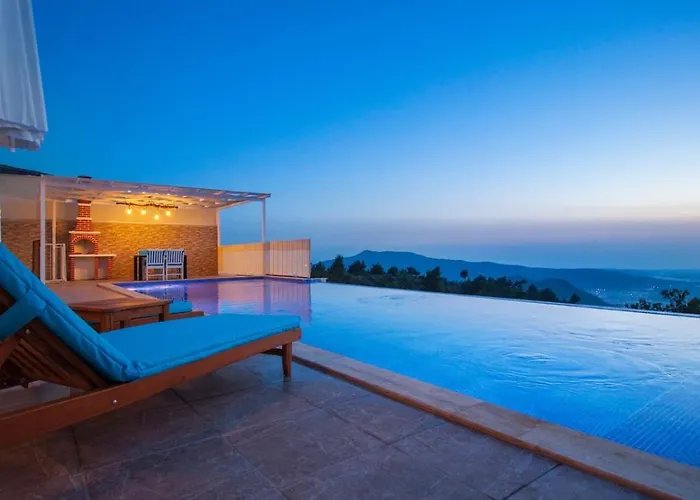 Secluded Private Pool Jakuzzi In Uzumlu Village