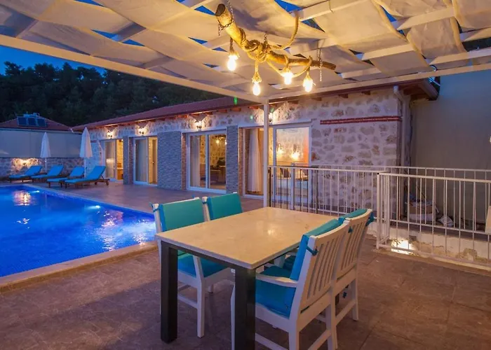 Secluded Private Pool Jakuzzi In Uzumlu Village Villa *