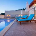 וילה Secluded Private Pool Jakuzzi In Uzumlu Village *
